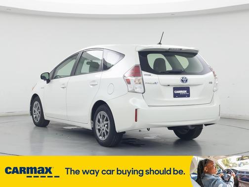 2017 Toyota Prius v Two