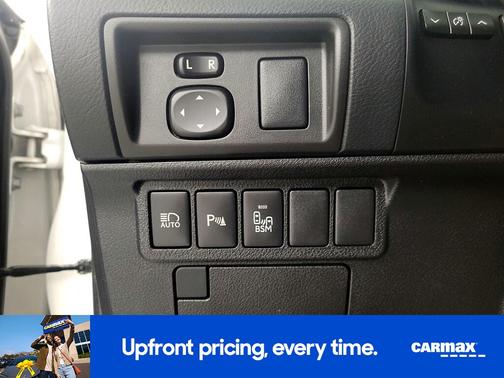 White 2018 Lexus ES 350