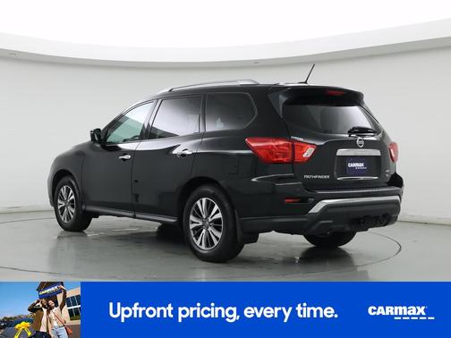 Black 2017 Nissan Pathfinder SL