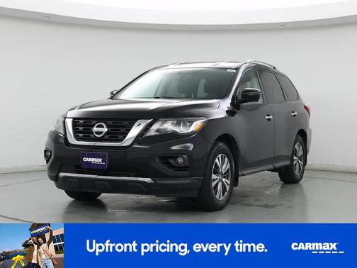 Black 2017 Nissan Pathfinder SL