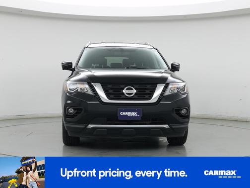 Black 2017 Nissan Pathfinder SL