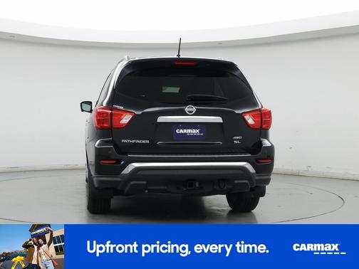 Black 2017 Nissan Pathfinder SL