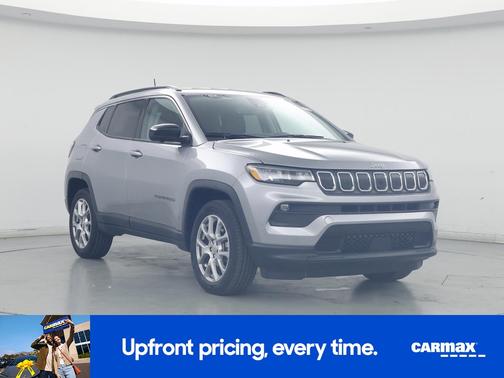 Silver 2022 Jeep Compass Latitude Lux