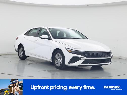 2024 Hyundai ELANTRA SE