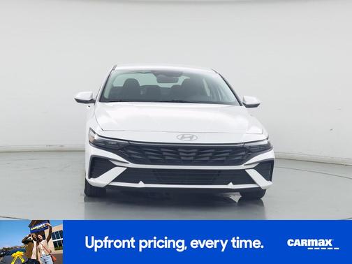 2024 Hyundai ELANTRA SE