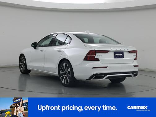 2022 Volvo S60 B5 Momentum
