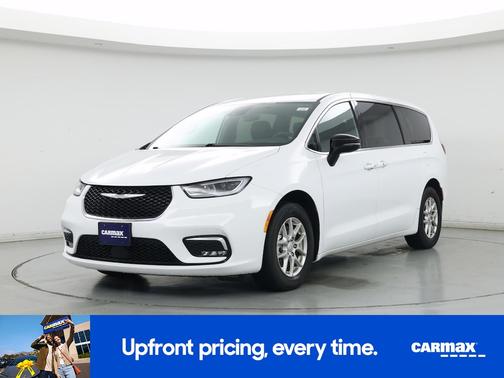White 2025 Chrysler Pacifica Select