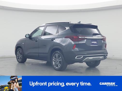 Gray 2023 Kia Seltos S