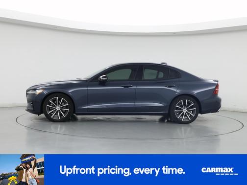 2022 Volvo S60 B5 Momentum