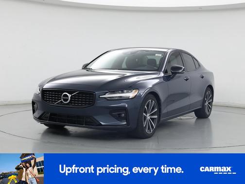 2022 Volvo S60 B5 Momentum