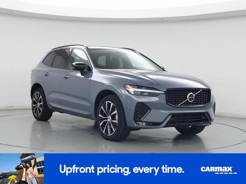 2023 Volvo XC60 B5 Plus Dark Theme