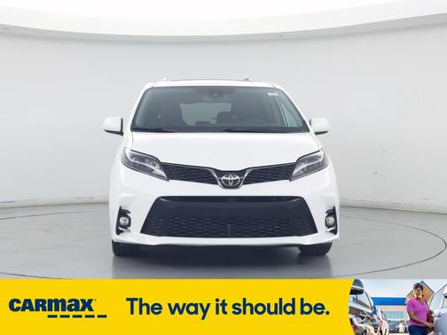 2020 Toyota Sienna SE Premium