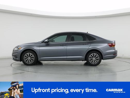 Gray 2019 Volkswagen Jetta SE