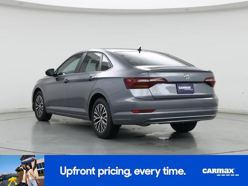 Gray 2019 Volkswagen Jetta SE