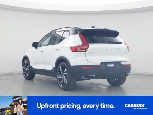 White 2019 Volvo XC40 T5 R-Design