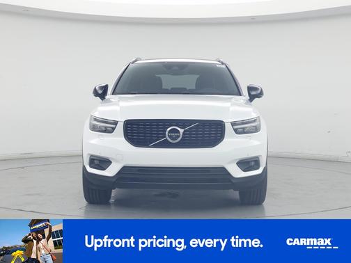 White 2019 Volvo XC40 T5 R-Design