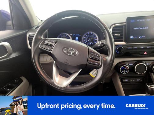 2022 Hyundai VENUE SEL