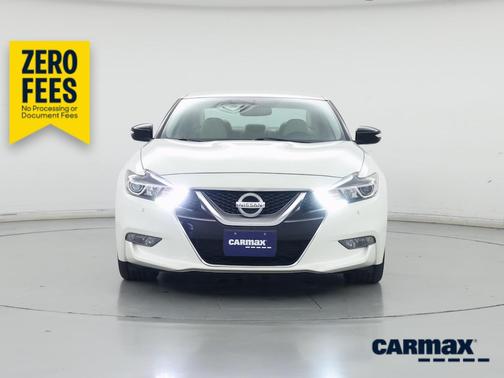 White 2017 Nissan Maxima SV