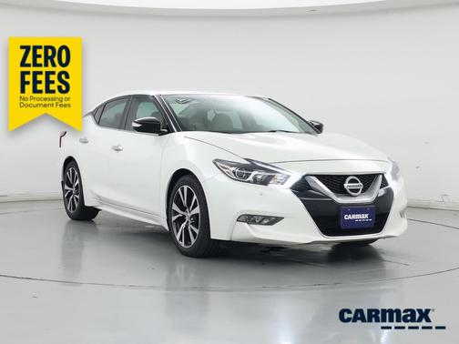 White 2017 Nissan Maxima SV