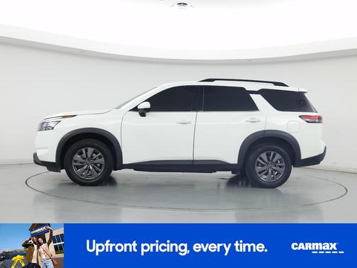 2023 Nissan Pathfinder SV