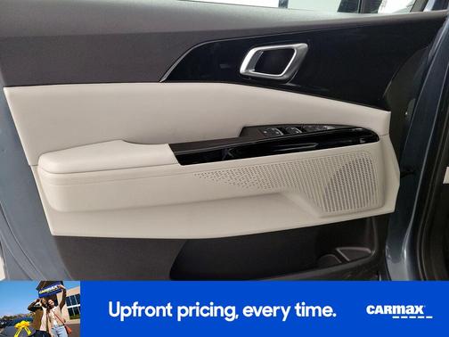 2023 Kia Carnival EX