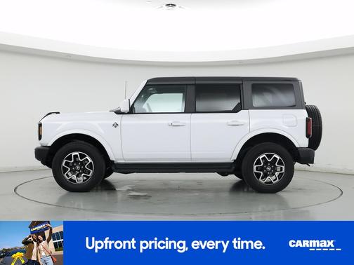White 2025 Ford Bronco Outer Banks
