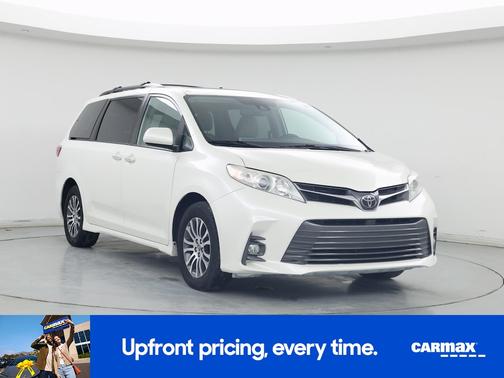 2020 Toyota Sienna XLE