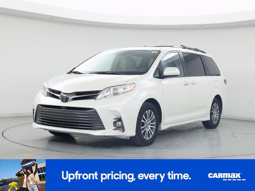 2020 Toyota Sienna XLE