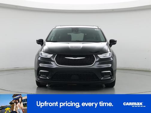 Black 2023 Chrysler Pacifica Touring L