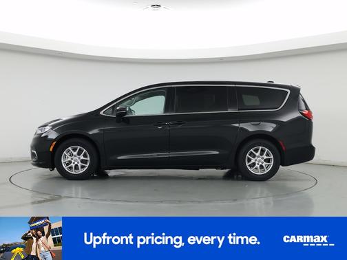 Black 2023 Chrysler Pacifica Touring L