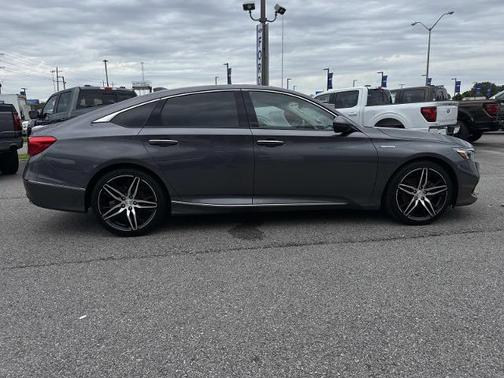 Modern Steel Metallic 2022 Honda Accord TOURING