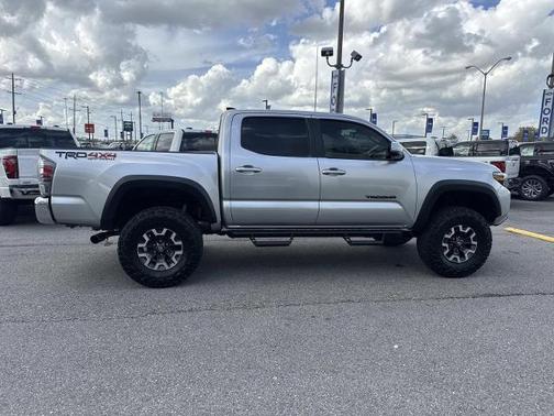 2022 Toyota Tacoma TRD OFF ROAD