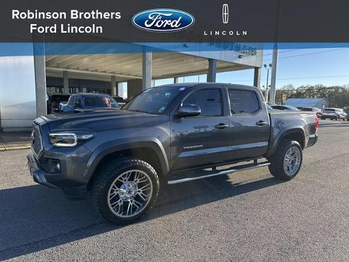 2019 Toyota Tacoma TRD SPORT