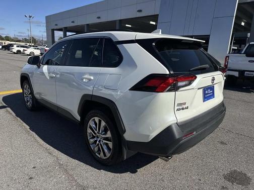 2021 Toyota RAV4 XLE PREMIUM