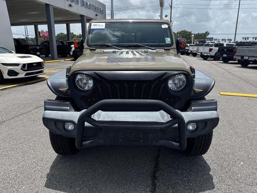 2020 Jeep Gladiator SPORT