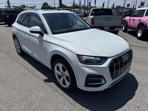 Glacier White Metallic 2021 Audi Q5 45 QUATTRO PREMIUM