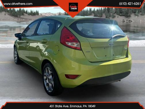 2011 Ford Fiesta SES