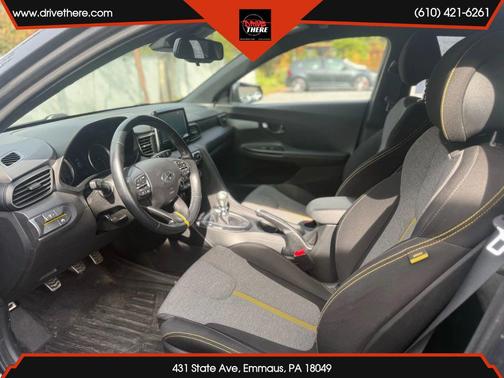 2019 Hyundai Veloster Base