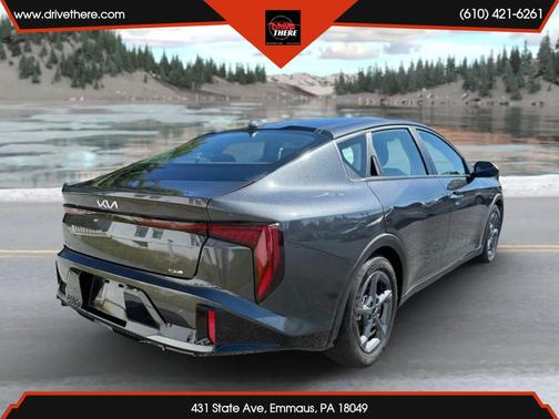 2025 Kia K4 LXS