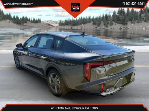 2025 Kia K4 LXS