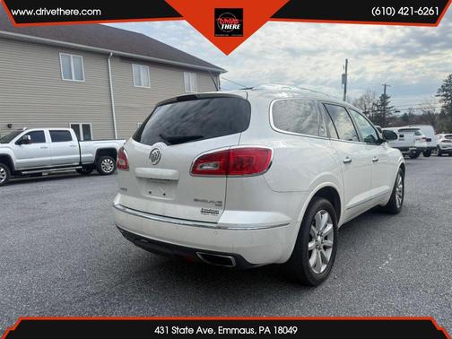 White 2015 Buick Enclave Premium
