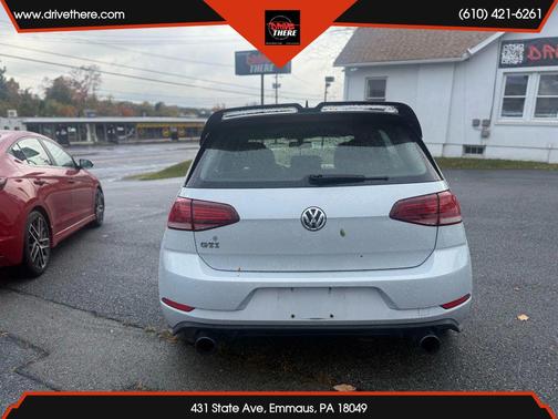 2018 Volkswagen Golf GTI 2.0T S 4-Door