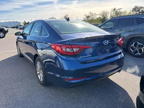 2017 Hyundai SONATA SE