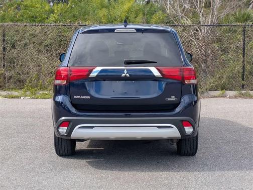 2020 Mitsubishi Outlander SE