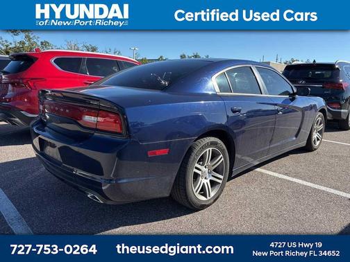 2013 Dodge Charger SE