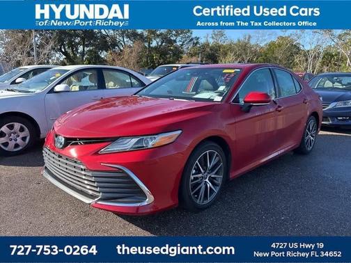 2023 Toyota Camry Hybrid XLE