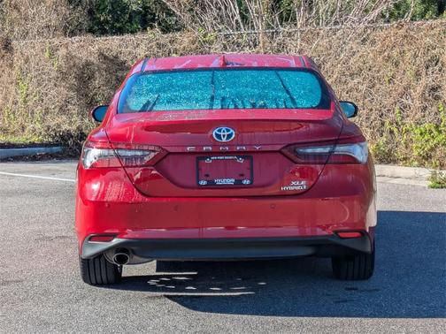 2023 Toyota Camry Hybrid XLE