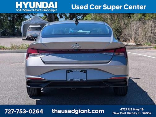 Fluid Metal 2023 Hyundai ELANTRA SEL