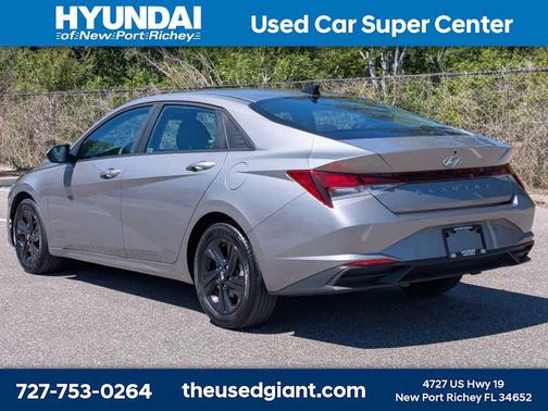 Fluid Metal 2023 Hyundai ELANTRA SEL