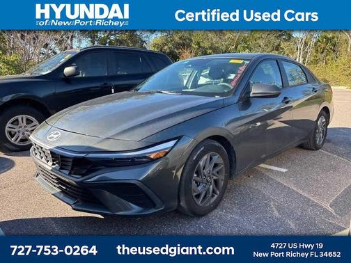 2024 Hyundai ELANTRA SEL